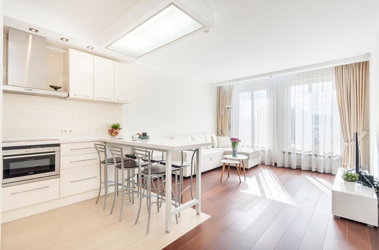 Central Apartment In Gedimino Av By Urban Rent Аеропорт Вільнюс Екстер'єр фото