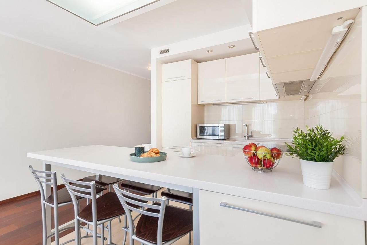 Central Apartment In Gedimino Av By Urban Rent Аеропорт Вільнюс Екстер'єр фото